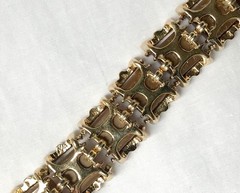 Vintage Link Style Caramel Moonglow Thermoset/Lucite Bracelet