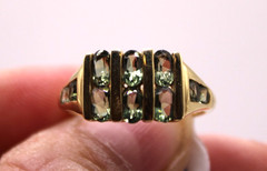 14K YELLOW GOLD BLUE/GREEN STONE RING SIZE 8.75, 3.5g