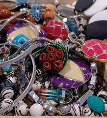 Vtg To Now Jewelry Lot All Good Wearable Necklaces Bracelets Earings Ring