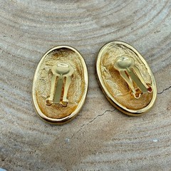 Vintage Red Black Enamel Clip On Earrings Asian Symbol Gold Tone Oval Retro