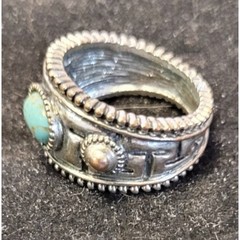 Vintage Southwestern Style Faux Turquoise Cabochon Ring Heavy Silver Plated Band