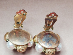 Vintage Lisner Clip On Earrings Gold Tone Pearl Bead Cluster Clear AB Crystal