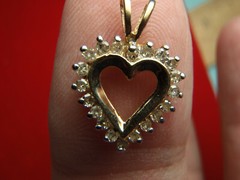ESTATE 14kt Yellow Gold .25 CT Diamond Fancy Heart Pendant 1.3 Grams Lot 2556