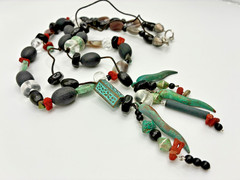 roxsann Red Coral Red Jasper Chalcedony Stone Black Beaded Necklace Vtg