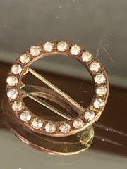 antique faux diamond 1″ round gold tone pin (614)