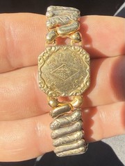 1940s-1950s Vintage Gold Sweetheart Bracelet Needs Clasp