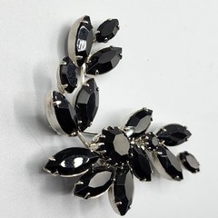 Vintage Jet Black Rhinestone Brooch Leaf Floral Prong Set Silver Tone 2.5″