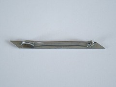 Chrome Colored Bar Brooch 4.4 G / 2.76 X 0.24 In