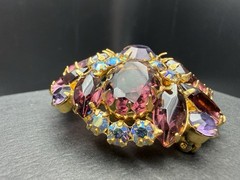Juliana D&E Book Piece Brooch Pin Shades Of Purple AB Rhinestone 2″ Ref #550 VTG