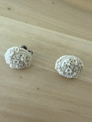 Vintage Cream Flower Twist Clip On Earrings Pair Swirl Design Fast Shipping