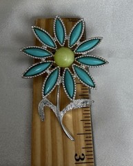 Sarah Coventry “Daisy Time” Turquoise Lime Green Flower Brooch Silver Tone MINT!