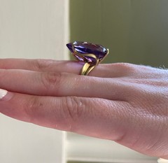 Vintage Late Mid-Century Modern Amethyst 14K Yellow Gold Sz 8 Cocktail Ring