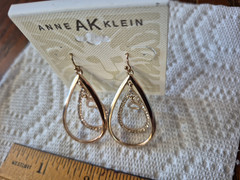 Anne Klein Vintage Earrings Gold plate crystal 3 teardrop dangle pierced
