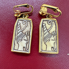 SET OF VINTAGE CELEBRITY GOLD TONE EGYPTIAN MOTIF PENDANT NECKLACE & EARRINGS