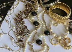 Vtg Gold Tone Fashion Jewelry Lot of 10 pieces Runway Statement