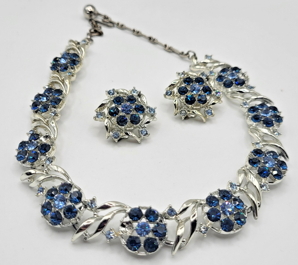 Antique Silvertone Blue Rhinestone Flowers Necklace 15.5in Clip on Earrings 1in