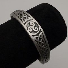 Vintage Silver Tone Celtic Triskle & Knots Cuff Bracelet 6” 22.9g #26