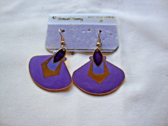 VINTAGE SAMUEL HUANG DESIGNER CLOISONNE RETRO MOD FAN LAVENDER & PURPLE EARRINGS