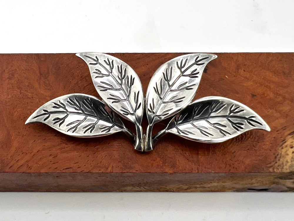 Designer D-A Norway Sterling silver leaf brooch mid-century modern EUC