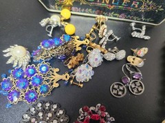 Vintage jewelry set of 36 in vintage box