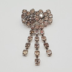 VTG Bow Brooch 2.25in Silver Tone Brilliant Crystal Dangling Rhinestone Estate