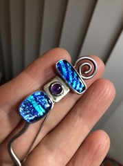 11. Designer 925 Sterling Dichroic Glass Amethyst stone Swirl end Pin 13.3g, 3″