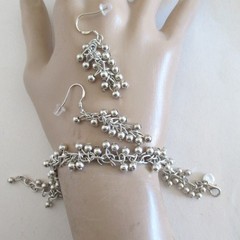 SET: STERLING CHA CHA BRACELET & EARRINGS, 7 INCHES WRIST, 2 INCHES EARRINGS