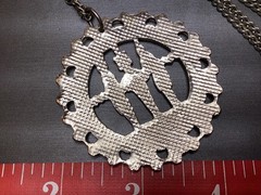 VINTAGE EGYPTIAN REVIVAL EGYPTO MEDALLION AGED SILVER TONE NECKLACE JEWELRY