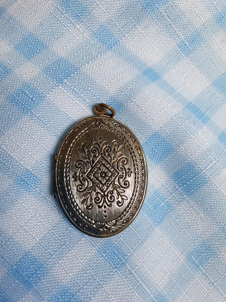 VTG Photo Locket Pendant Silver Tone Floral Motif Victorian Scroll~NO Necklace