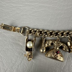 Vintage Charm Bracelet Windmill Well Cart Gold Tone Dutch Theme 7.5″