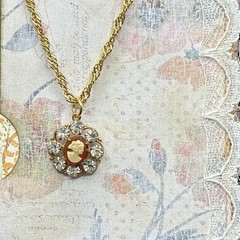 Custom Vintage 1950s Rhinestone Cameo on Vtg Loose Link Rope Chain Necklace,OOAK