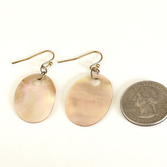 Ladies Vintage Mother Of Pearl Shell MOP Ladies Drop Earrings