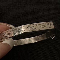 VINTAGE ESTATE STERLING SILVER HAND CARVED PUFFY OCTAGON BANGLE BRACELET 7 1/8”
