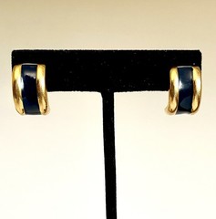 Vintage Signed Black Enamel Gold Tone Half Hoop Earrings Retro Quiet Luxury EUC