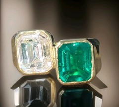 Vintage 18k Yellow Gold Engagement ring 6.75CT. Green Gem Emerald Emerald Cut