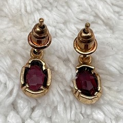 Jewelry Set Toggle Necklace Pierced Earrings Reddish Purple Glass Stone NICE