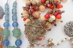 Vintage Jewelry Lot 21 Pc Necklaces Brooches Earrings Trifari Deco MOP Glass
