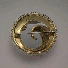 Vintage A.N.K. 12/20 GF Brooch Pin Signed Gold Tone Classy wreath with pearl