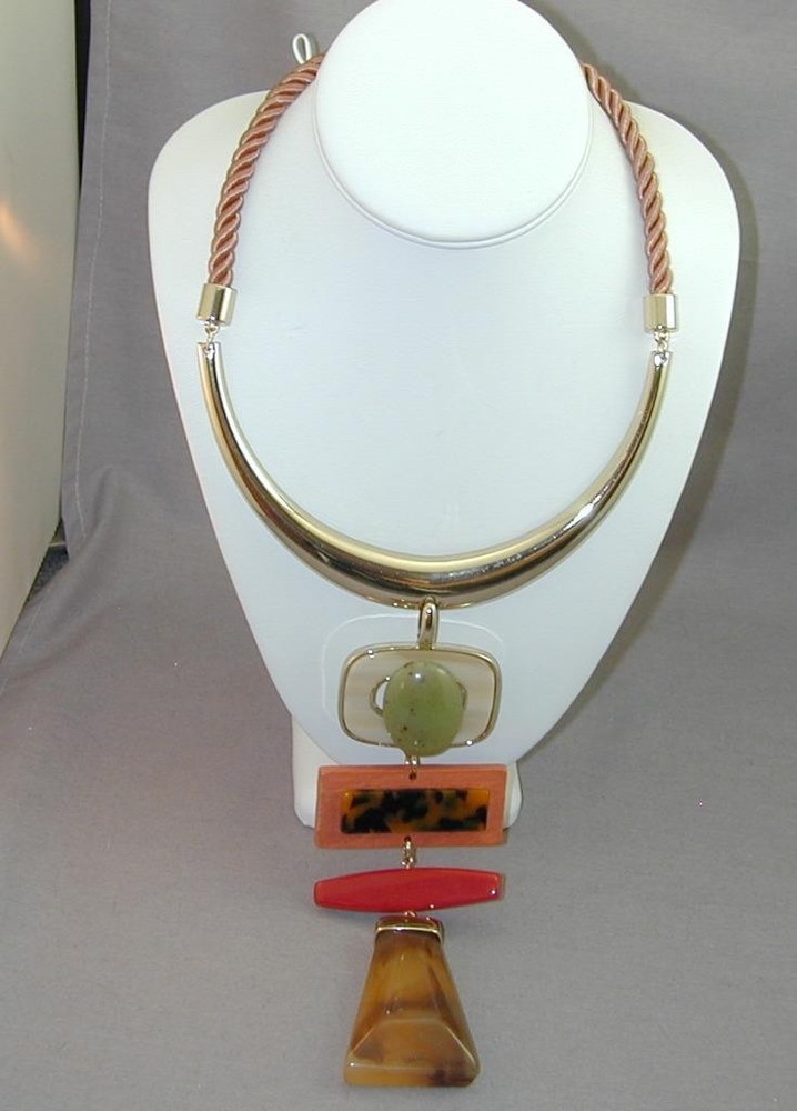 HUGE Chic’s Acrylic Lucite Modernist Necklace Kalani New With Tag