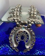 Elegant Vintage Silver Alloy Squash Blossom Statement Fleur De Lis Spider Faux