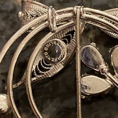 Vintage Sorrento 1.5” Sterling Spun Silver 925 Filigree round bow & rhinestone