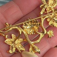 Vintage Avon Garden of Eden Floral Vine Bee Butterfly Brooch Pin Pearl