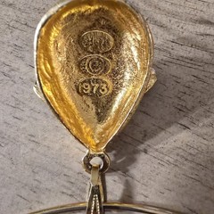 VINTAGE ASSORTED JEWELRY LOT / 4 Pieces
