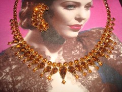 GORGEOUS Vintage SET AMBER RHINESTONES NECKLACE AND EARRINGS PRONGS PERFECT