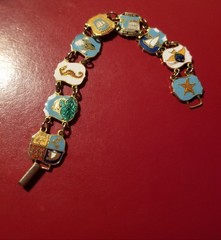 Vintage Nassau Bahamas Enamel Souvenir Tourist Link Gold Bracelet