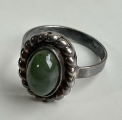 Vintage Ring Natural Nephritis Jade stone Silver 925 star USSR Jewelry size 7
