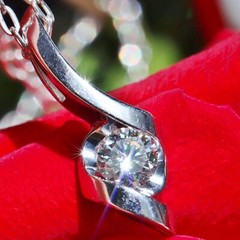 14k white gold pendant 0.33ct diamond solitaire charm 1.8gr Sirena N2785