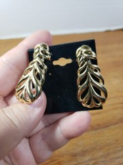 Vintage Trifari Earrings TM Drop Gold Tone Filigree Hinged Clip-on Signed Twice