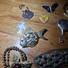 Vintage mixed Costume Jewelry brooch Lot + Etc Rhinestones Hair barrettes Charms