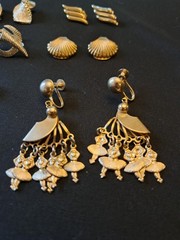 Vintage Lot of 10 Gold and Silver Tone CLIP-ON and Screw Back Earrings Lot J21